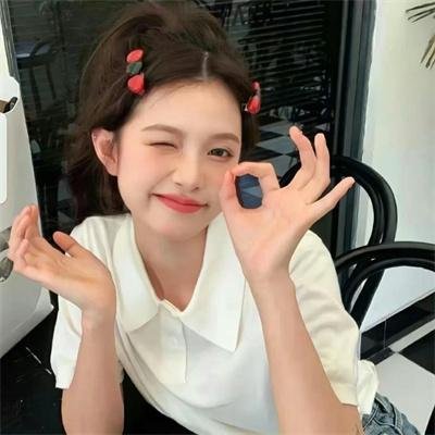 拿针的女孩